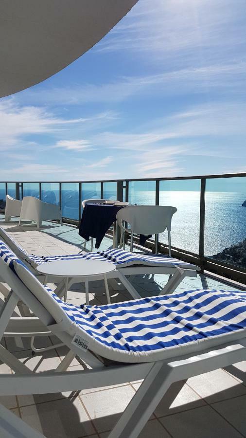 Luxury Apartment On The 40Th Floor With Amazing Views Benidorm Bagian luar foto